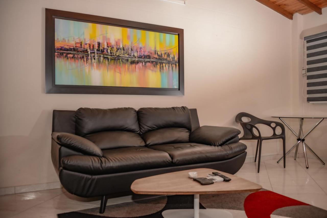 Poblado Brownstone Apartment Medellin Exterior photo