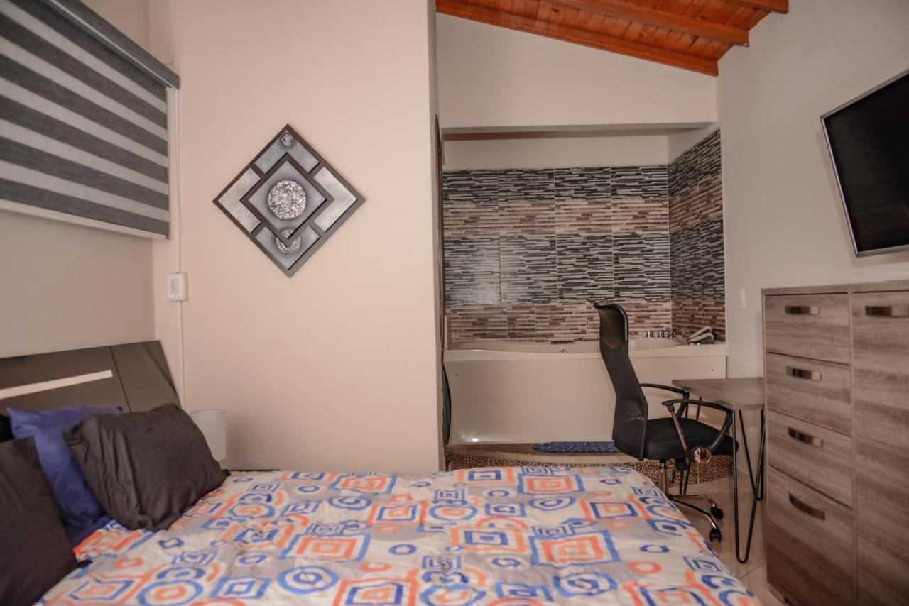 Poblado Brownstone Apartment Medellin Exterior photo