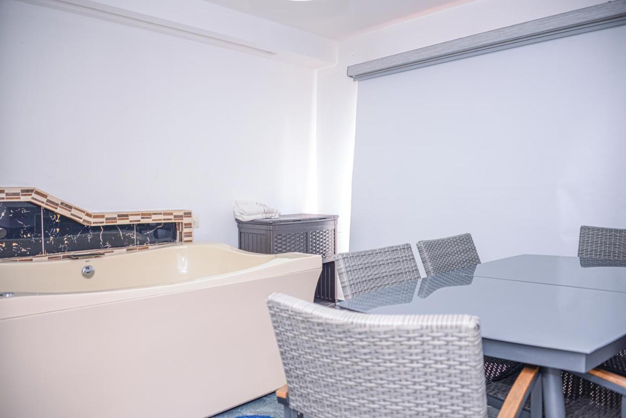 Poblado Brownstone Apartment Medellin Exterior photo
