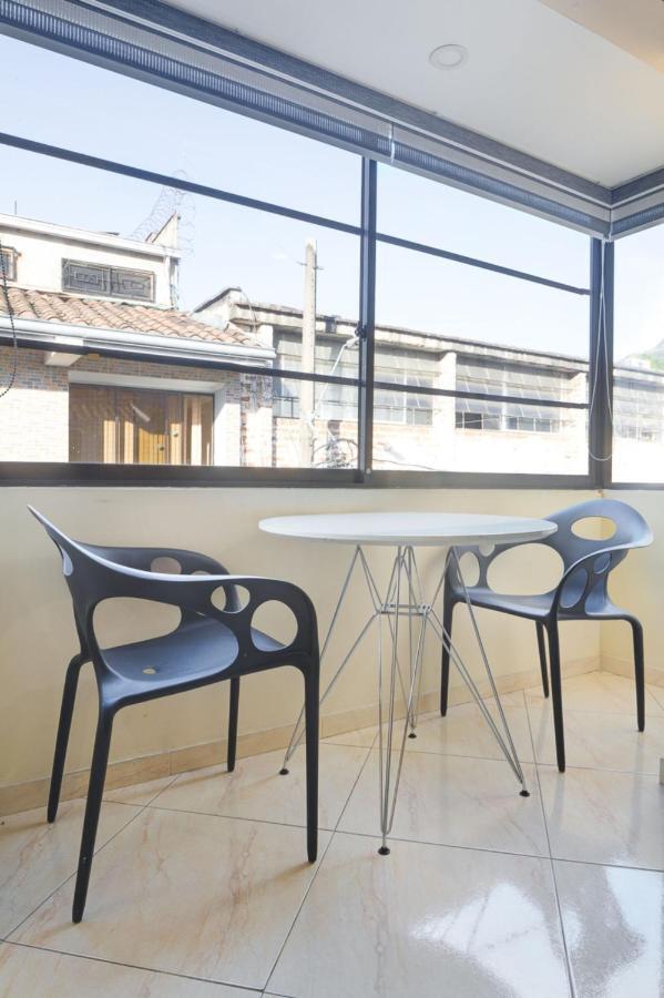 Poblado Brownstone Apartment Medellin Exterior photo